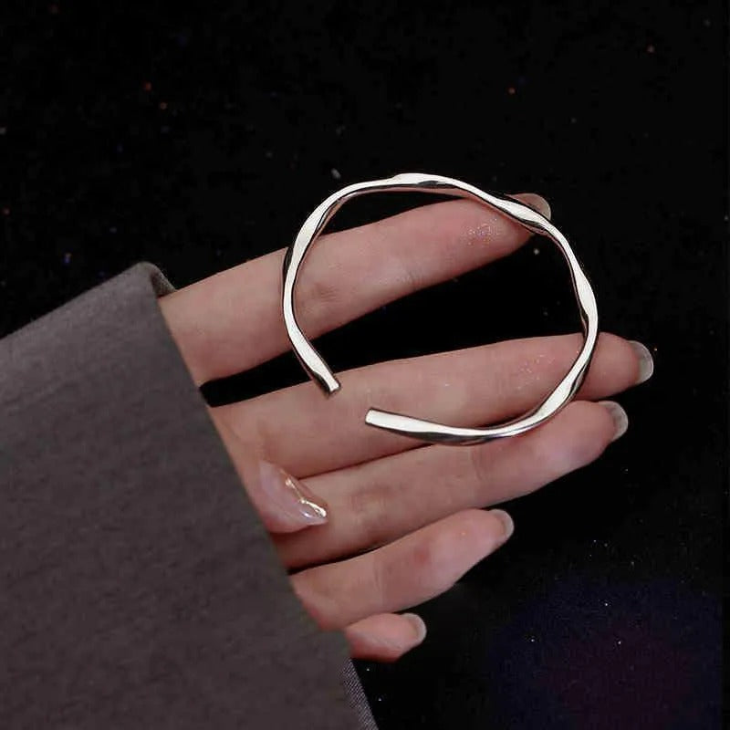 Ivy | Adjustable Thick Bracelet in Silver